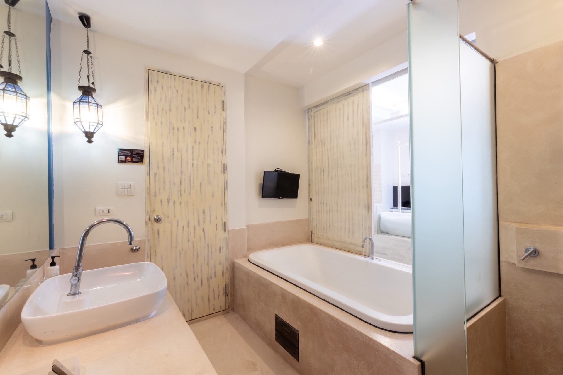 Rooms & Suites — Navinda Krabi