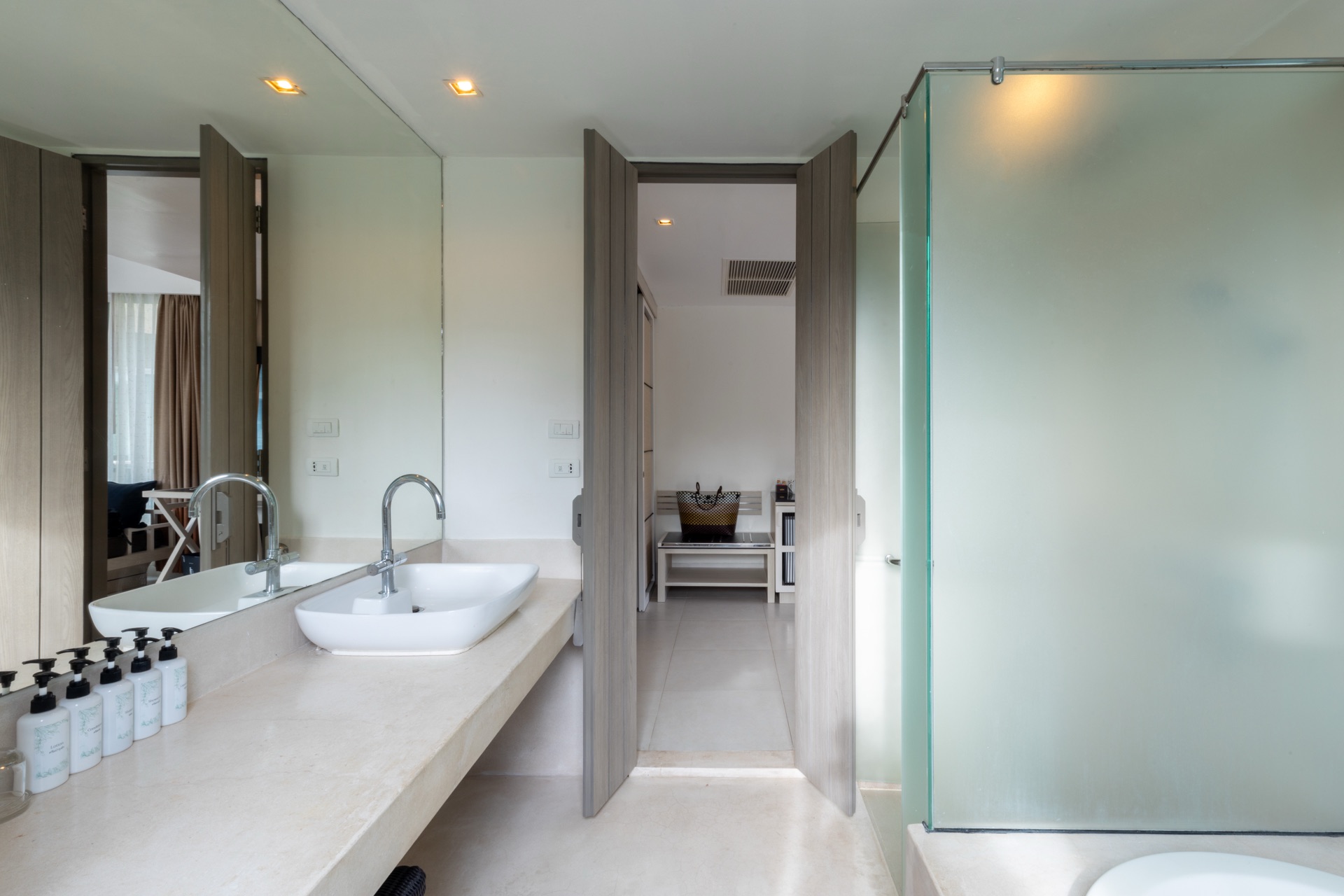 Rooms & Suites — Navinda Krabi