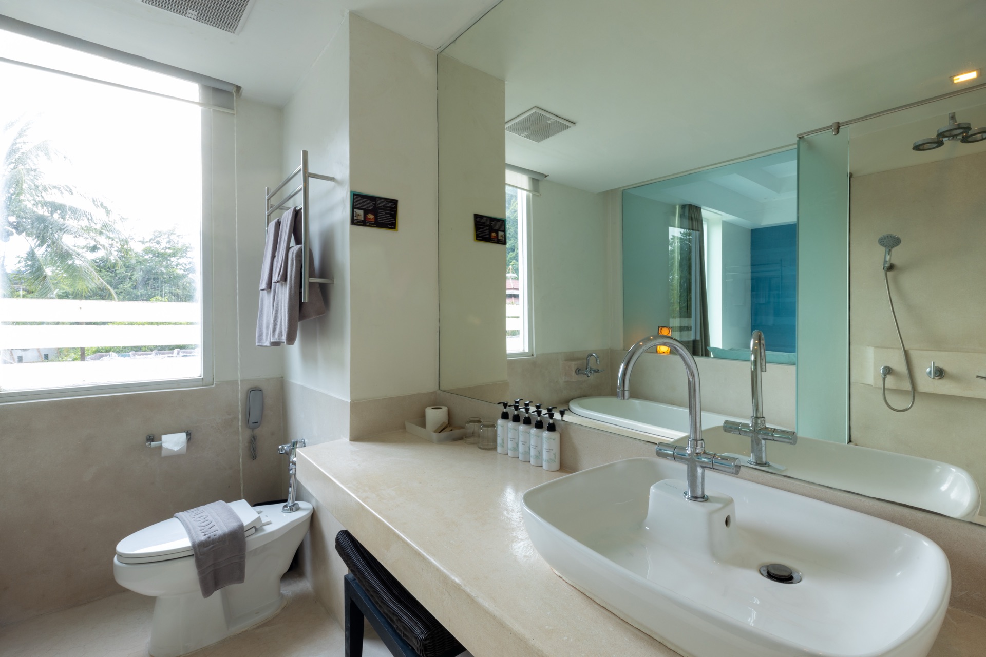 Rooms & Suites — Navinda Krabi