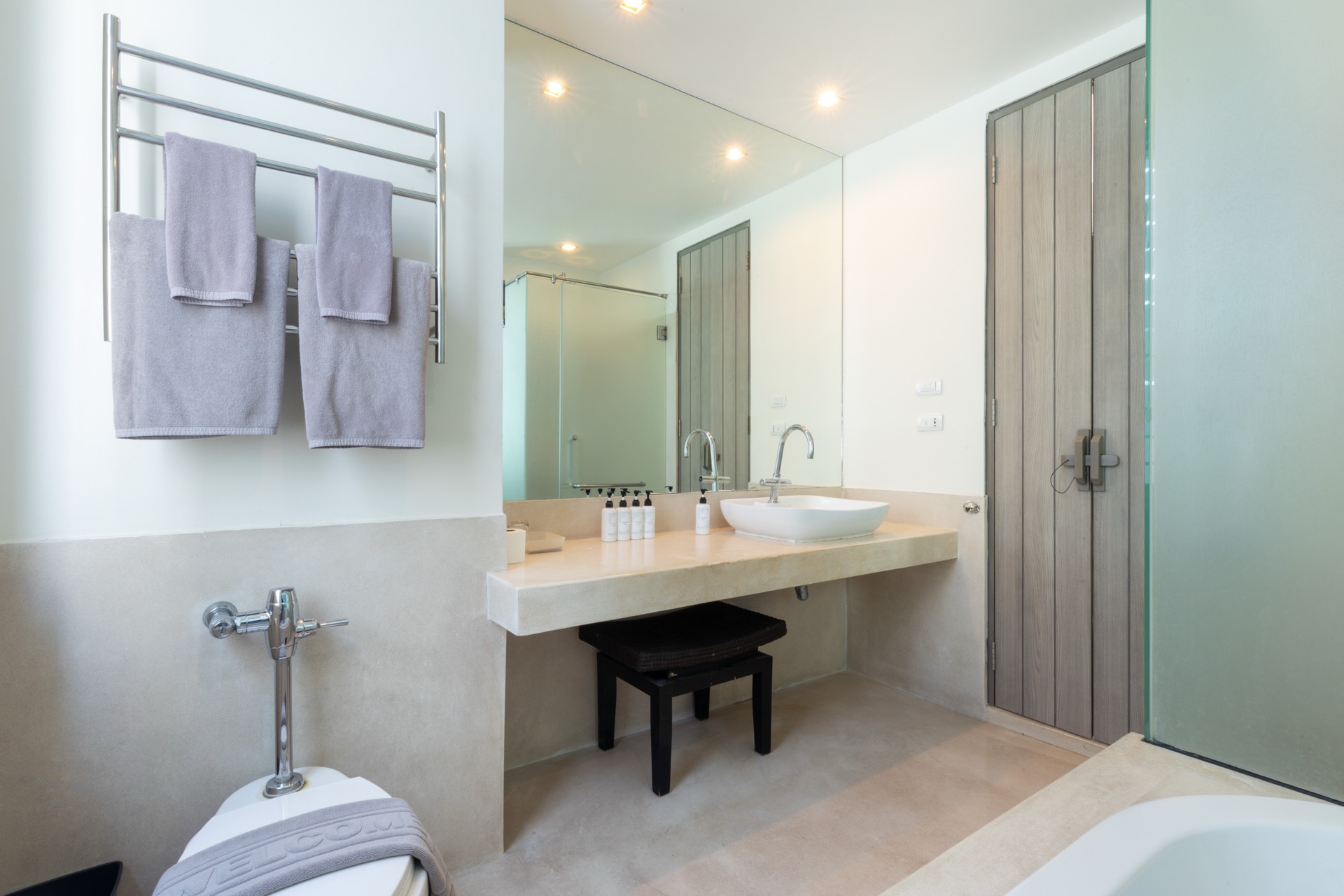 Rooms & Suites — Navinda Krabi