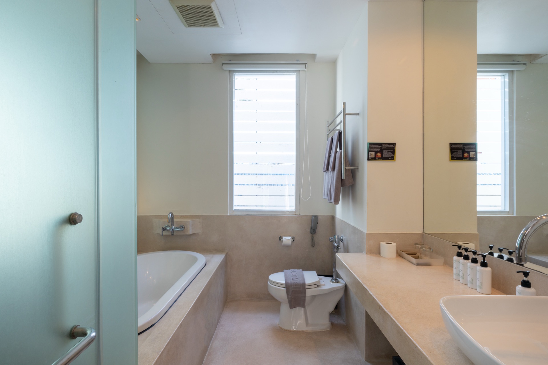 Rooms & Suites — Navinda Krabi